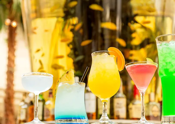 カクテルラウンジ「パシフィカ」